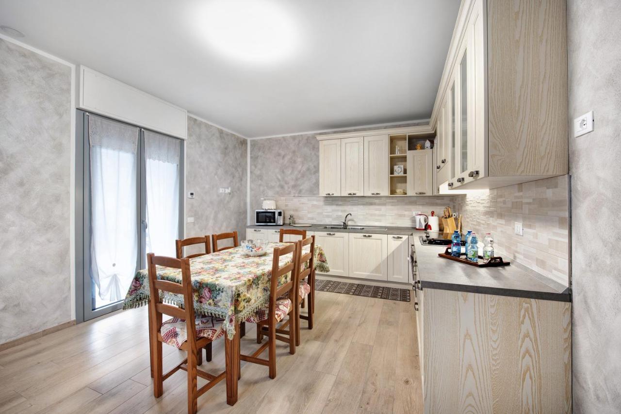 Casa Tovini Apartment Пизоние Екстериор снимка